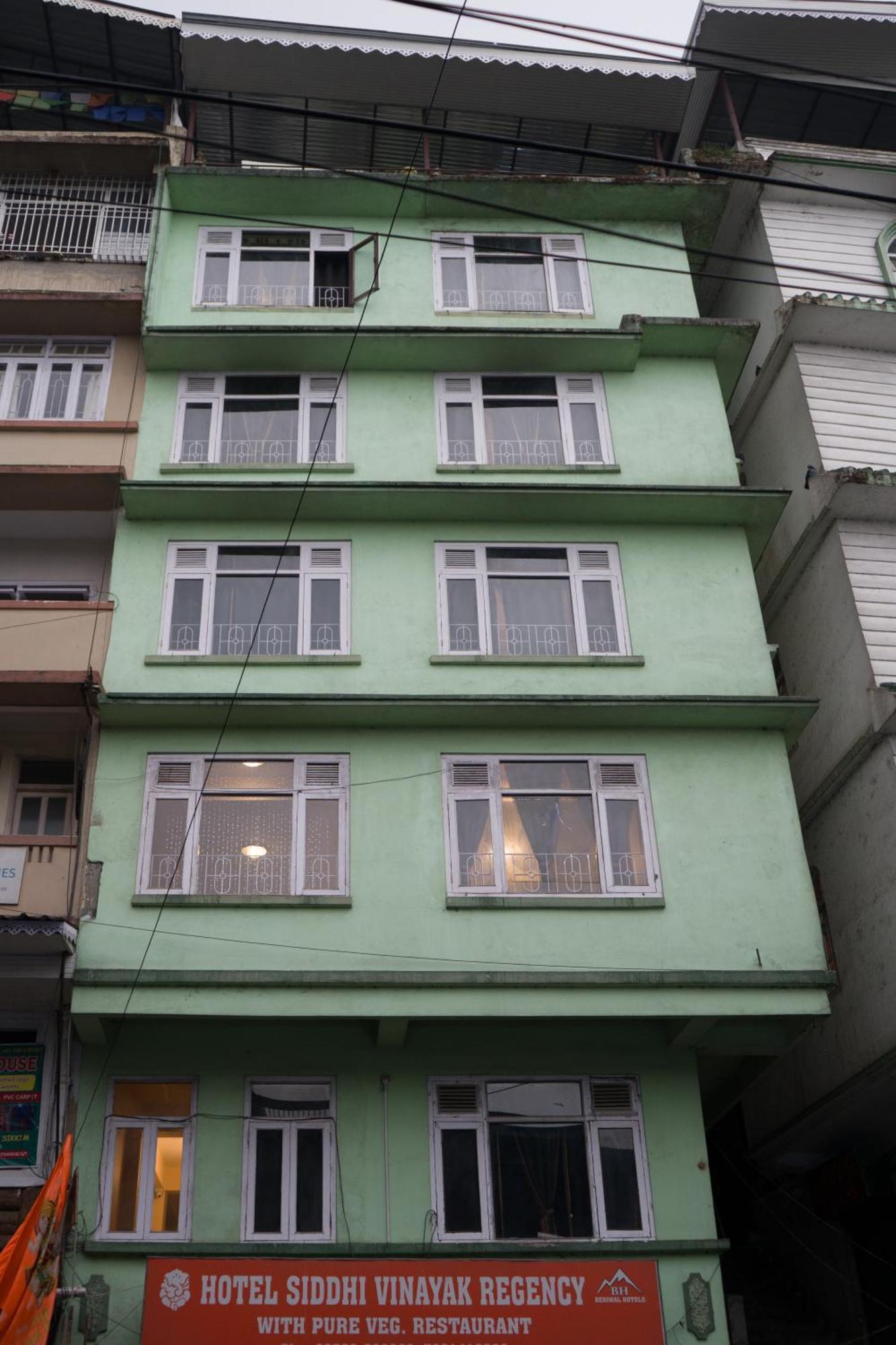 Hotel Siddhi Vinayak Regency, Mg Marg Gangtok Esterno foto